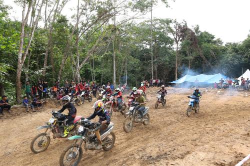 TREK SUKAN MOTORCROSS DI BALING