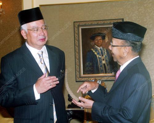 SULTAN ABDUL HALIM MU'ADZAM SHAH