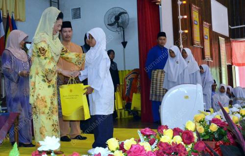 KD02_13082012_PERMAISURI_YATIM
