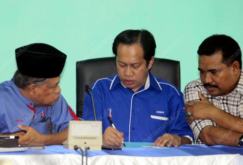 KD02_13102013_SUNGAI_LIMAU