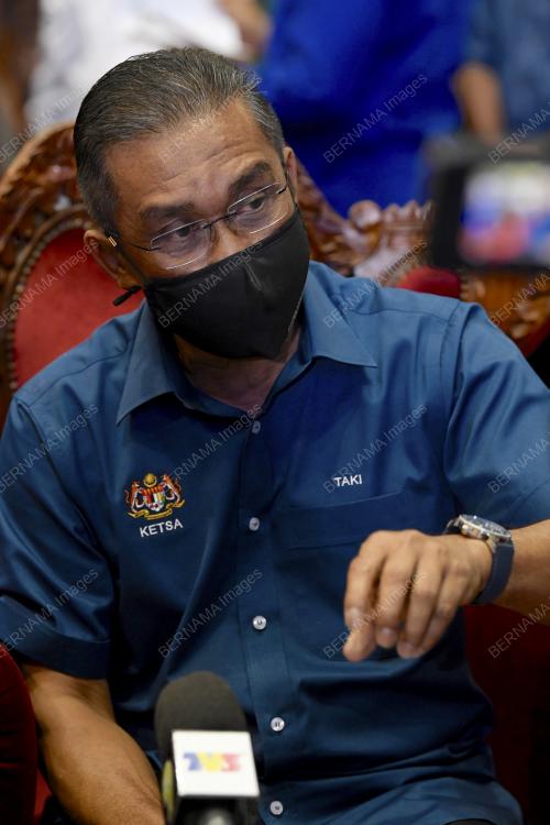DATUK SERI TAKIYUDDIN HASSAN