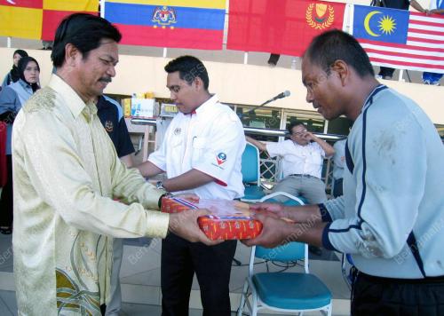 KEJOHANAN BOLA SEPAK DAN SEPAK TAKRAW