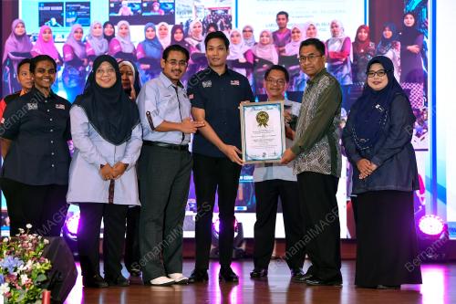 DATUK MUSTAPHA SAKMUD
