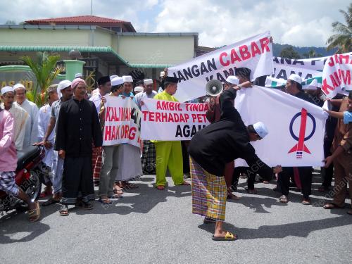 KD02_15032013_PAS_BANTAH
