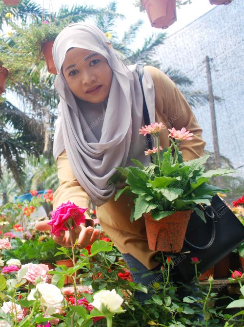 KD02_15032019_BUNGA_KERTAS
