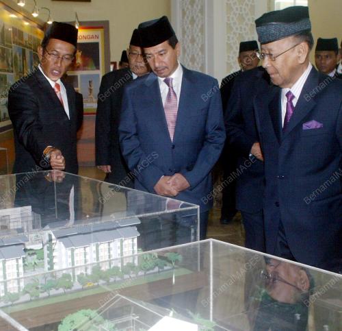 TUANKU MIZAN ZAINAL ABIDIN