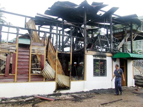 KD02_15062013_ASRAMA_TERBAKAR