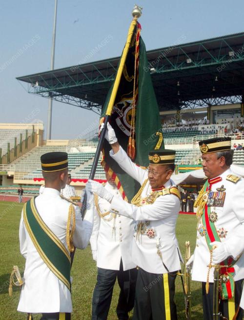 TUANKU ABDUL HALIM MU'ADZAM SHAH