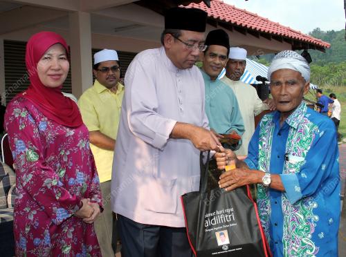 MAHDZIR KHALID