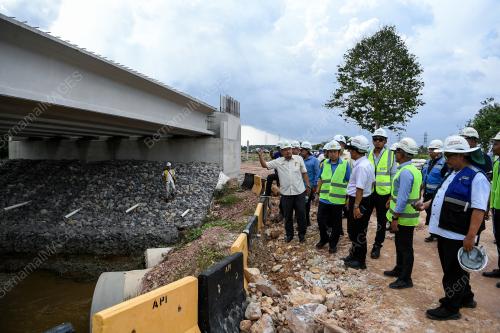DATUK SERI AHMAD MASLAN