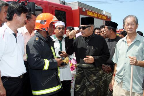 AZIZAN ABDUL RAZAK