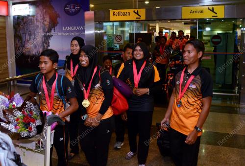 KD02_16062015_SKUAD_PELAYARA