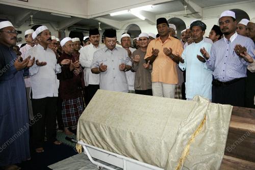 AHMAD BASRI AKIL