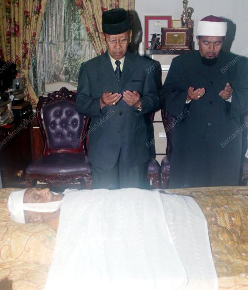 TUANKU ABDUL HALIM MU'ADZAM SHAH