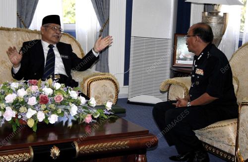 AZIZAN ABDUL RAZAK