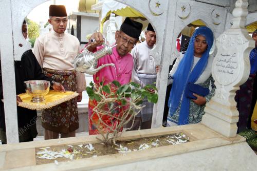 KD02_17072015_AGONG