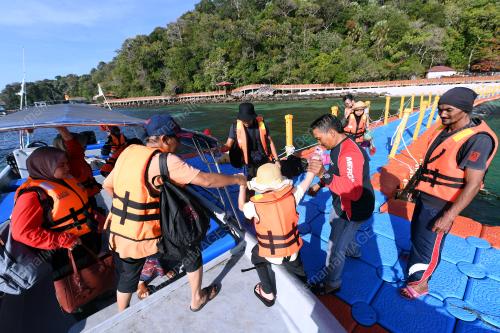PROJEK PELANCONGAN PERSATUAN NELAYAN