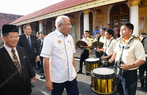 KD02_18042018_KOLEJ_BN201804175608