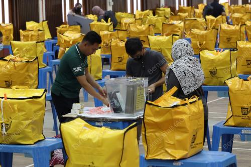 PERSIAPAN PETI UNDI PRU15