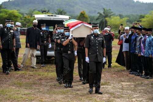 ALLAHYARHAM DATUK NAMAT ABDULLAH