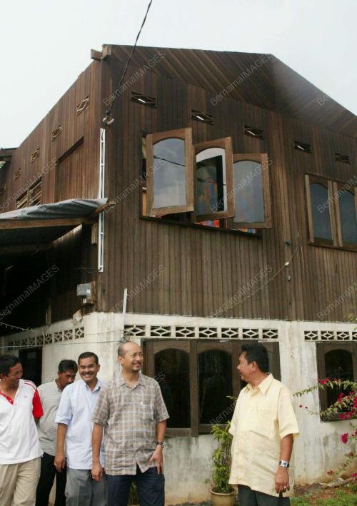 MUKHRIZ TUN MAHATHIR