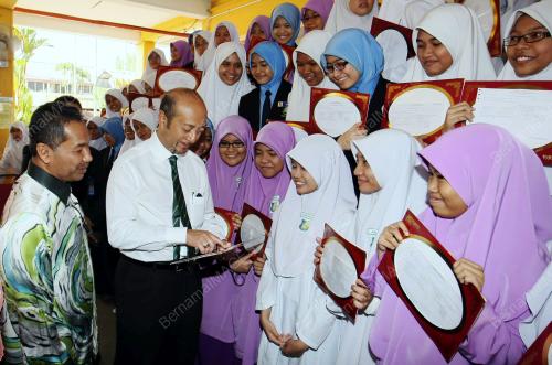 KD02_19122013_MUKHRIZ