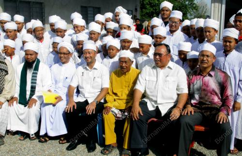 KD02_20062013_MUKHRIZ_PONDOK