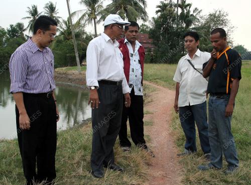 KD02_21022011_MUTHALIB_JALAN