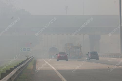 KEBAKARAN LALANG DI LEBUHRAYA