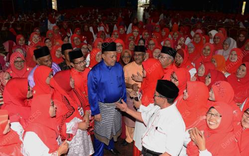 KD02_21072017_WANITA_BN201707190247
