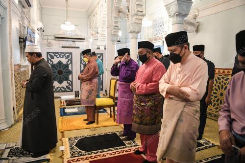 SULTAN KEDAH SOLAT RAYA