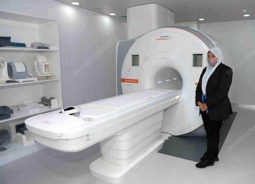 MESIN MRI DAN DIGITAL MAMMOGRAFI