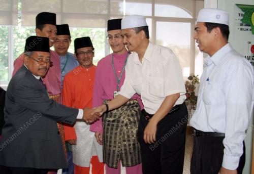 MOHD POZI SENAWI