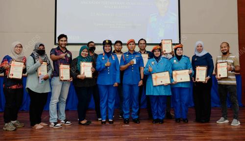 AG ASKANDAR AMPUAN YAACOB