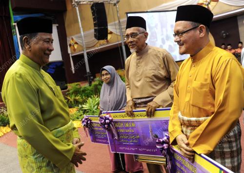 KD02_24122015_MAULIDUR