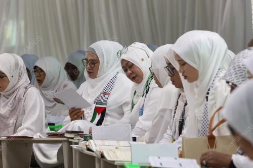 PROGRAM WORLD #QURAN HOUR