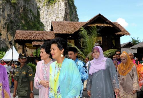 KD02_25052013_KARNIVAL_KAHWIN