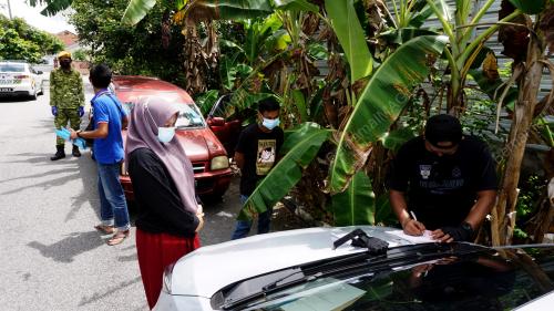 POLIS KOMPAUN PENGGUNA LORONG TIKUS