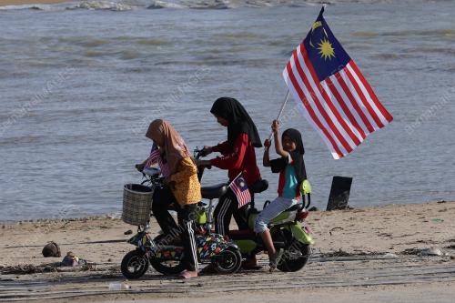 BULAN KEBANGSAAN DAN KIBAR JALUR GEMILANG 2023