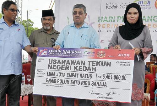 KD02_26052016_HARI_PELADANG