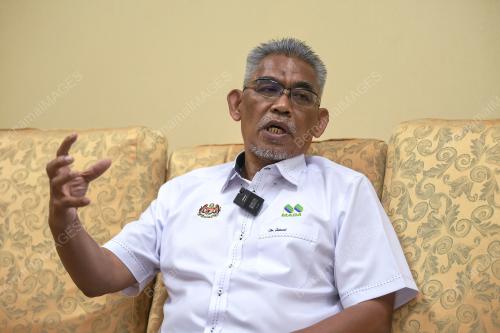 DATUK DR ISMAIL SALLEH