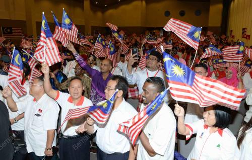 KD02_27082016_umno