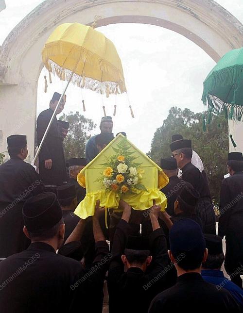 TOH PUAN TENGKU HABSAH