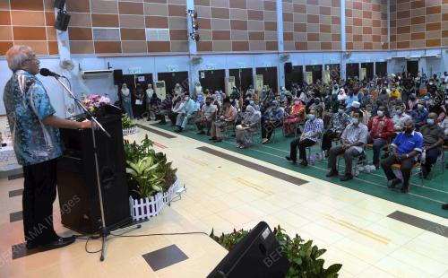 DATUK SERI MAHDZIR KHALID