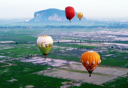 PESTA BELON UDARA PANAS