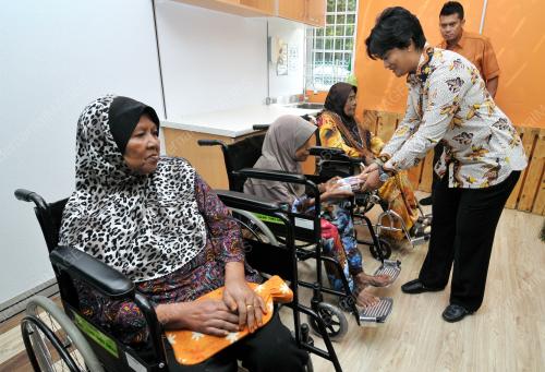 KD02_28062016_TUNKU_INTAN