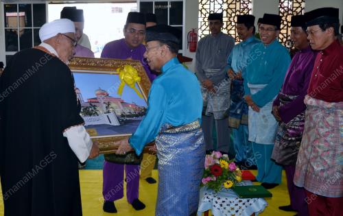 KD02_29032012_AGONG_AL-SYAKIRIN