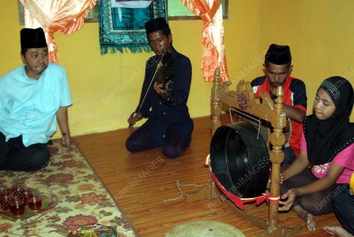 ROMADIAH AZIZAN