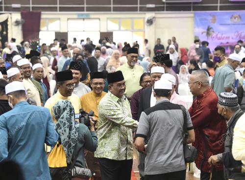 DATUK SERI TAKIYUDDIN HASSAN