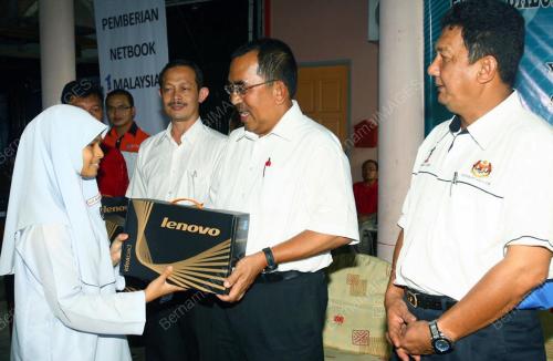 DATUK WIRA JOHARI BAHAROM
